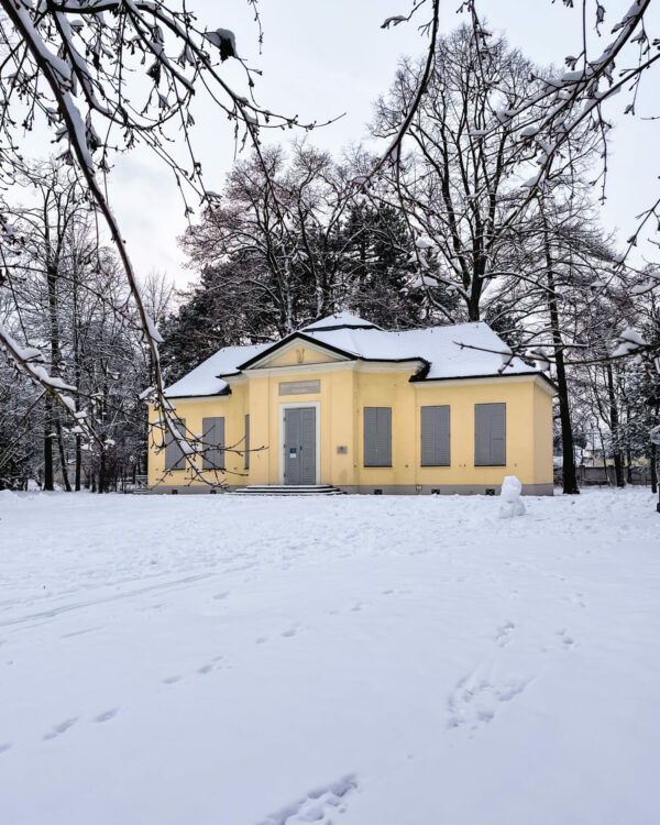 Schlosspavillon im Winter